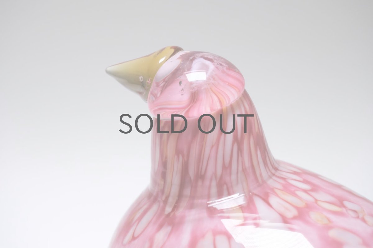 画像3: 北欧アートガラス/ビンテージガラス/Oiva Toikka/オイバ・トイッカ/Nuutajarvi/ヌータヤルヴィ/Taviokuurna/Pine Grossbeak /ピンク/2006年 (3)