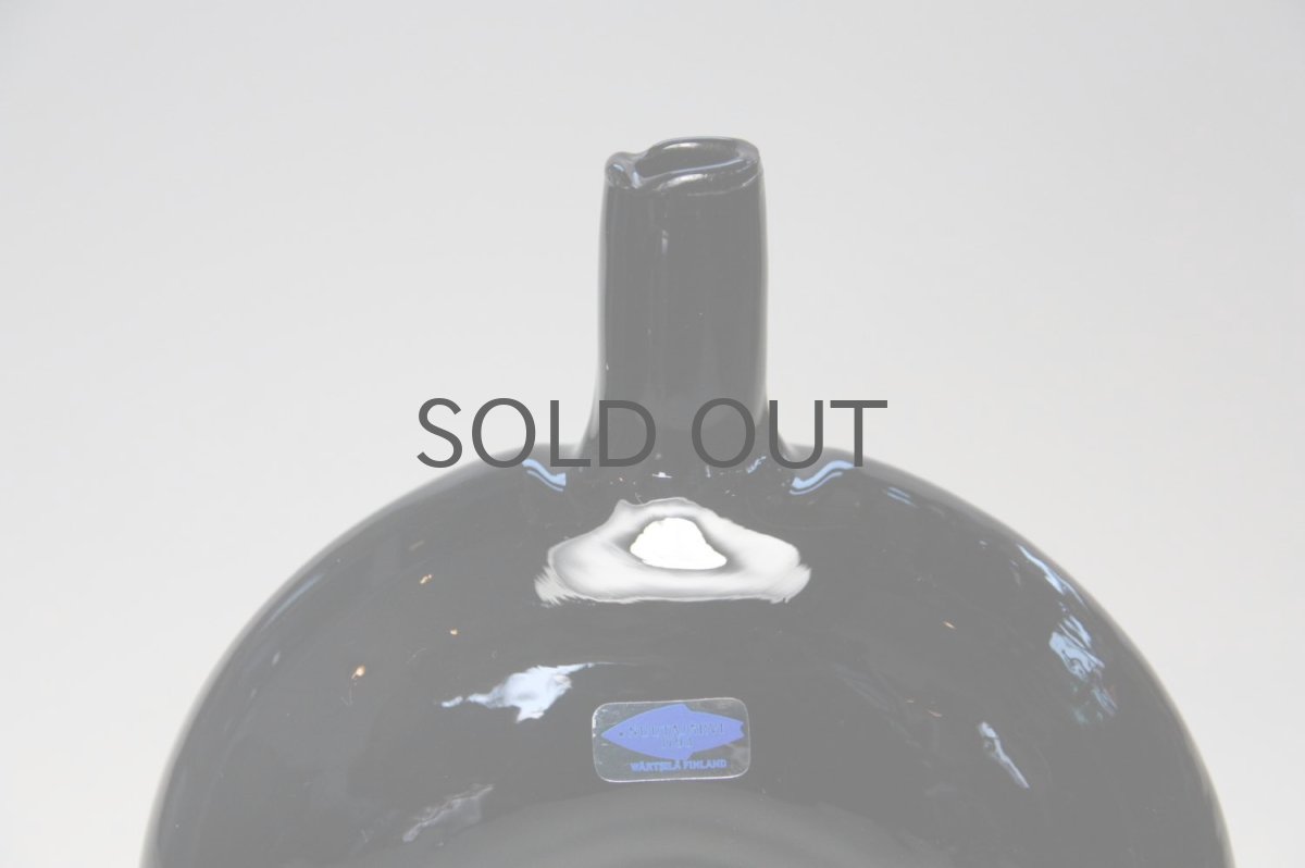 画像2: 北欧ガラス/Oiva Toikka/オイバ・トイッカ/Nuutajarvi/ヌータヤルヴィ/MANSIKKAPAIKKA/一輪挿し/ブラック/Lサイズ (2)