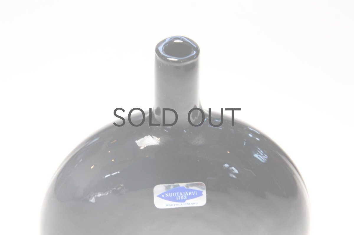 画像2: 北欧ガラス/Oiva Toikka/オイバ・トイッカ/Nuutajarvi/ヌータヤルヴィMANSIKKAPAIKKA/一輪挿し/ブラック/Sサイズ (2)