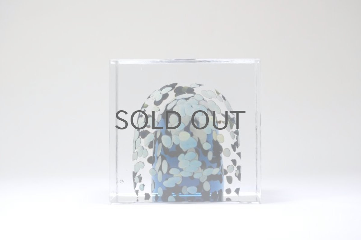 画像2: 北欧アートガラス/ビンテージガラス/アートピース/Oiva Toikka/オイバトイッカ/Cube/スペシャルキューブ/フィンランド独立75周年/750個限定 (2)