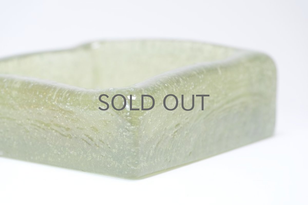 画像2: 北欧ガラス/Oiva Toikka/オイバ・トイッカ/Nuutajarvi/ヌータヤルヴィ/IGLU/イグルー/スクエアー/グリーン/No.3 (2)