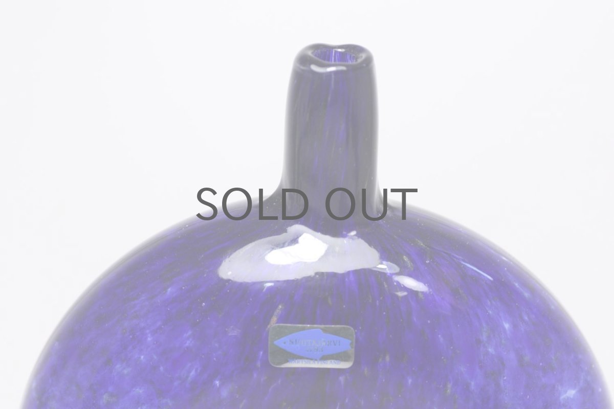 画像2: 北欧ガラス/Oiva Toikka/オイバ・トイッカ/Nuutajarvi/ヌータヤルヴィ/MANSIKKAPAIKKA/一輪挿し/ネイビー/Lサイズ (2)