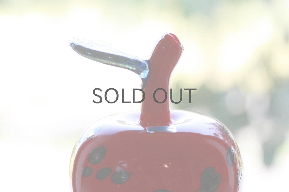 画像9: 北欧アートガラス/Oiva Toikka/オイバ・トイッカ/Nuutajarvi/ヌータヤルヴィ/Fruits/アップルボトル/レッド斑点 (9)