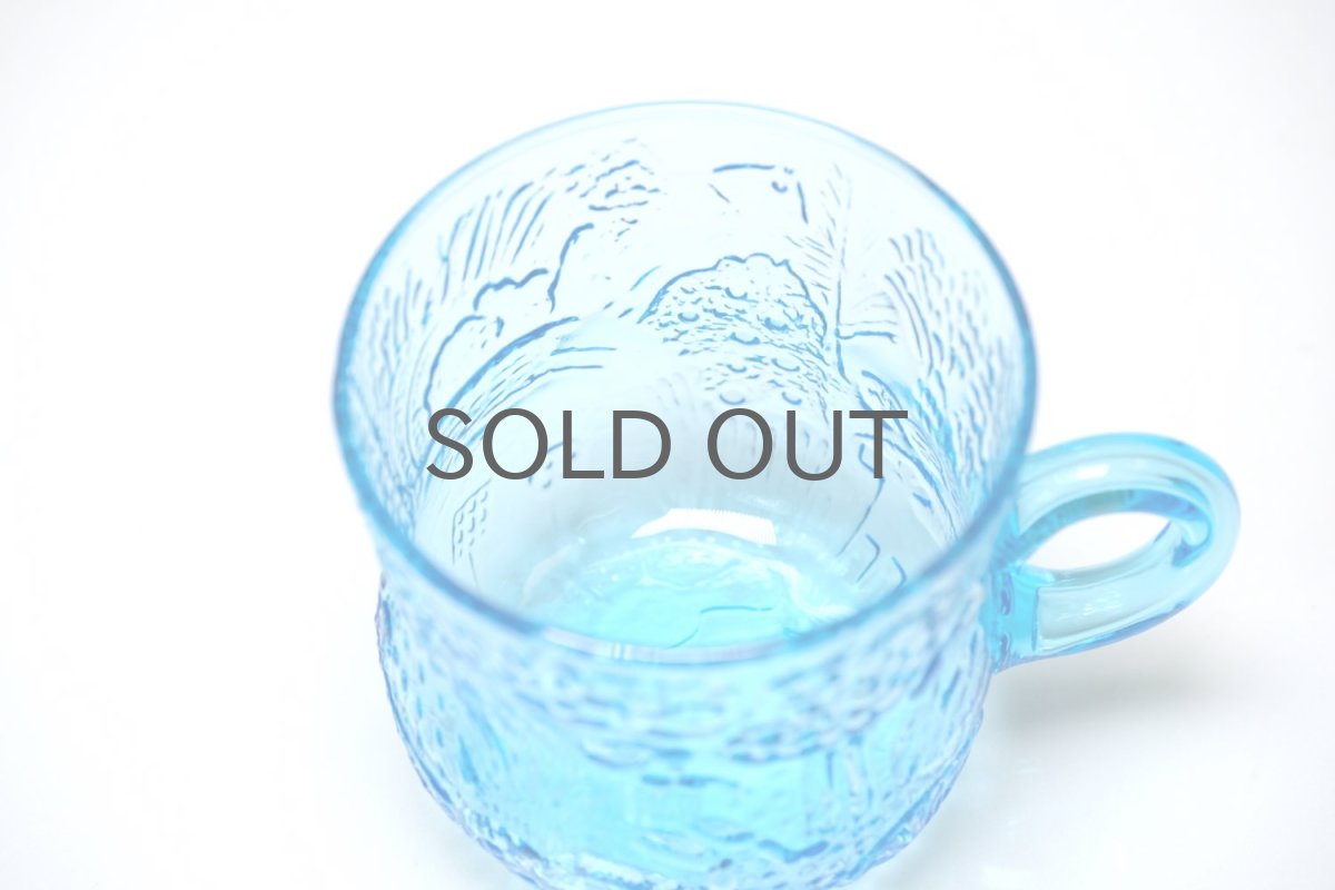 画像2: 北欧ビンテージガラス/Oiva Toikka/オイバ・トイッカ/ファウナ/NUUTAJARVI/ヌータヤルヴィ/ブルー/グラスハンドル付き (2)