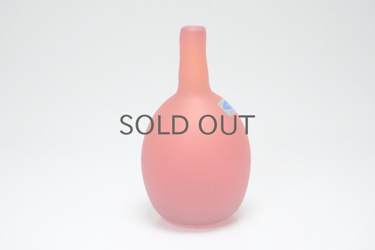 画像3: 北欧ガラス/Oiva Toikka/オイバ・トイッカ/Nuutajarvi/ヌータヤルヴィ/MANSIKKAPAIKKA/一輪挿し/レッド/Sサイズ (3)