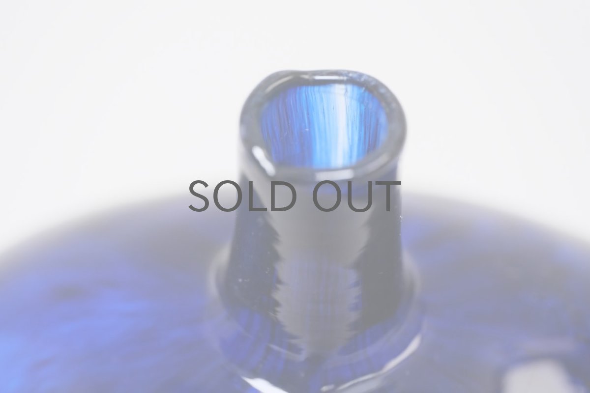 画像2: 北欧ガラス/Oiva Toikka/オイバ・トイッカ/Nuutajarvi/ヌータヤルヴィ/MANSIKKAPAIKKA/一輪挿し/ネイビー (2)