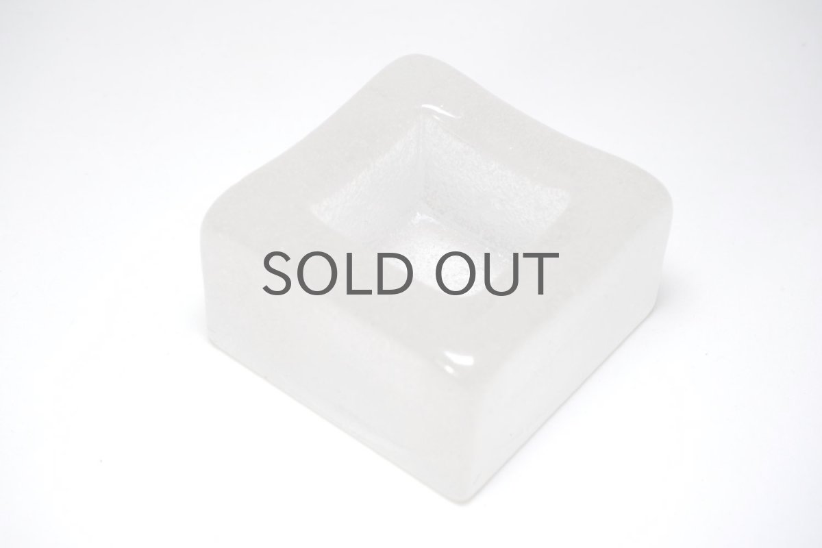 画像5: 北欧ガラス/Oiva Toikka/オイバ・トイッカ/Nuutajarvi/ヌータヤルヴィ/IGLU/イグルー/スクエアー/ホワイト (5)