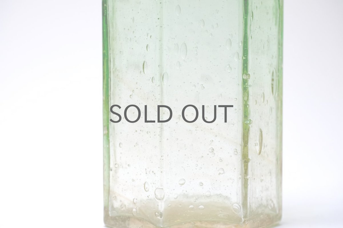 画像6: 北欧アートガラス/ビンテージガラス/Oiva Toikka/オイバ・トイッカ/Nuutajarvi/ヌータヤルヴィ/Puteli/プテリボトル/Mサイズ/8角形/ライムグリーン (6)