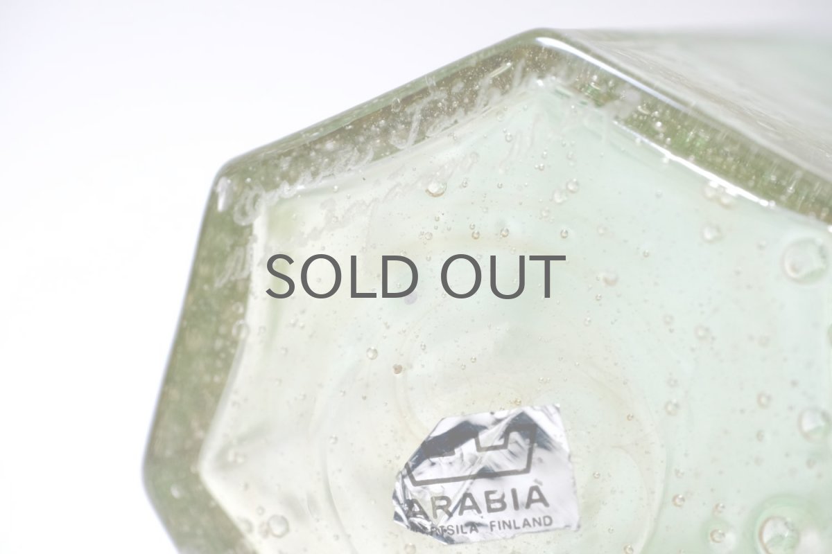 画像8: 北欧アートガラス/ビンテージガラス/Oiva Toikka/オイバ・トイッカ/Nuutajarvi/ヌータヤルヴィ/Puteli/プテリボトル/Mサイズ/8角形/ライムグリーン (8)