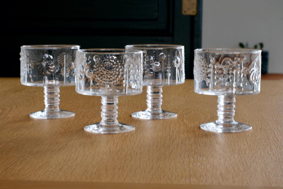 画像2: 北欧ビンテージガラス/Oiva Toikka/オイバトイッカ/Flora/フローラ/ヌータヤルヴィ/脚付き/デザートボウル (2)