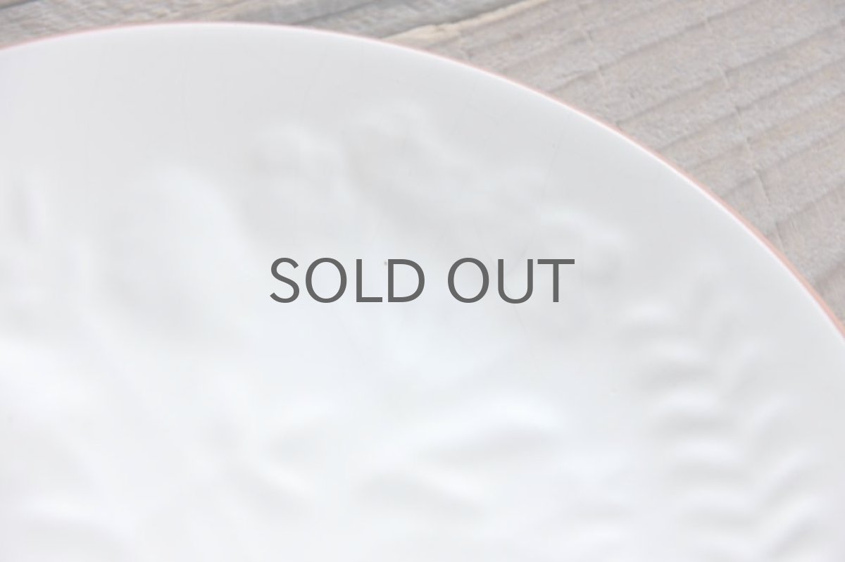 表面に貫入があります。