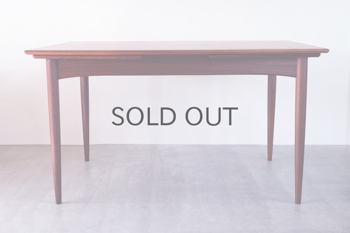 画像2: 北欧ビンテージ家具/デンマーク製 /ダイニングテーブル/チーク/エクステンション付き/W135cm (2)