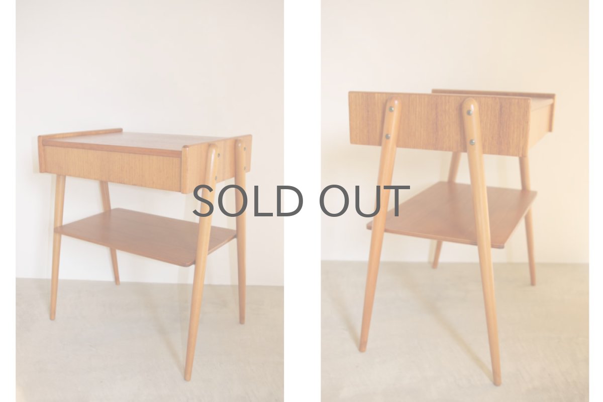 画像3: 北欧ビンテージ家具/スウェーデン チーク ベッドサイドテーブル  (3)
