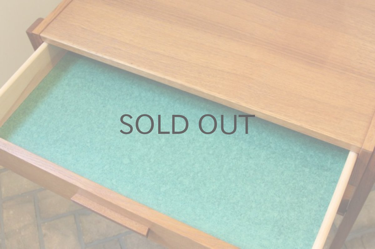 画像4: 北欧ビンテージ家具/デンマーク チークサイドテーブル キャスター付き (4)