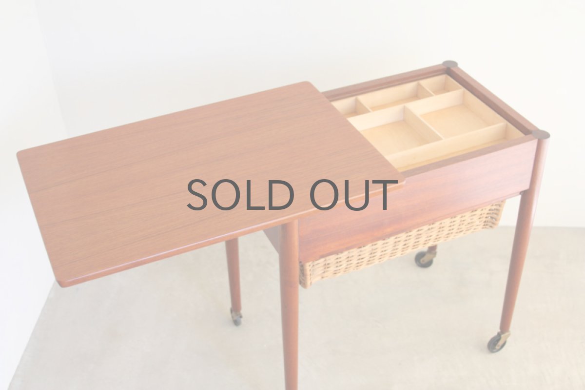 画像3: 北欧ビンテージ家具/デンマーク　チーク　ソーイングテーブル　No.1 (3)