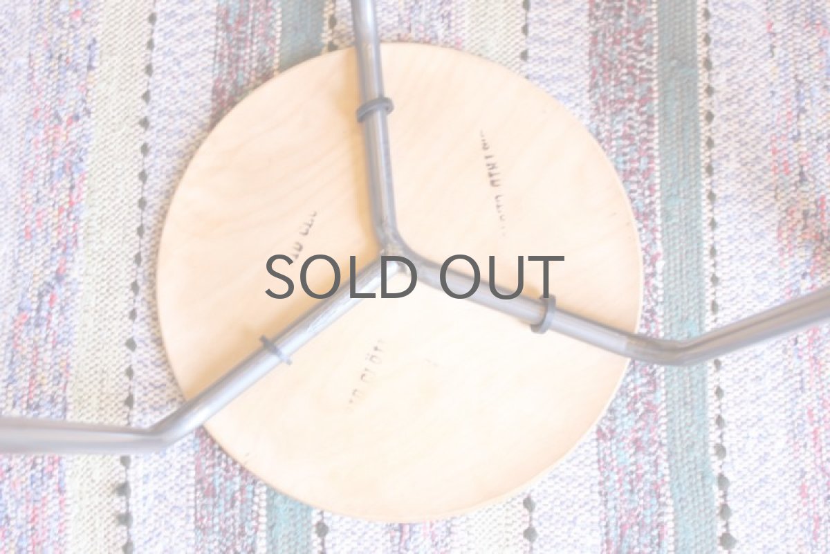 画像4: 北欧ビンテージ家具/スウェーデン製　3本脚スツール　チーク×スチール No.2 (4)