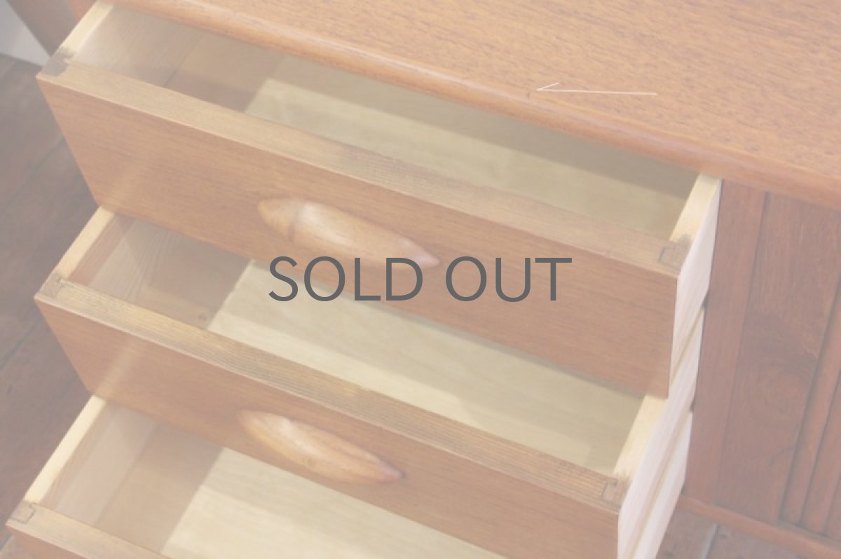 画像4: 北欧家具ビンテージ デンマーク製 チークミニキャビネット (4)