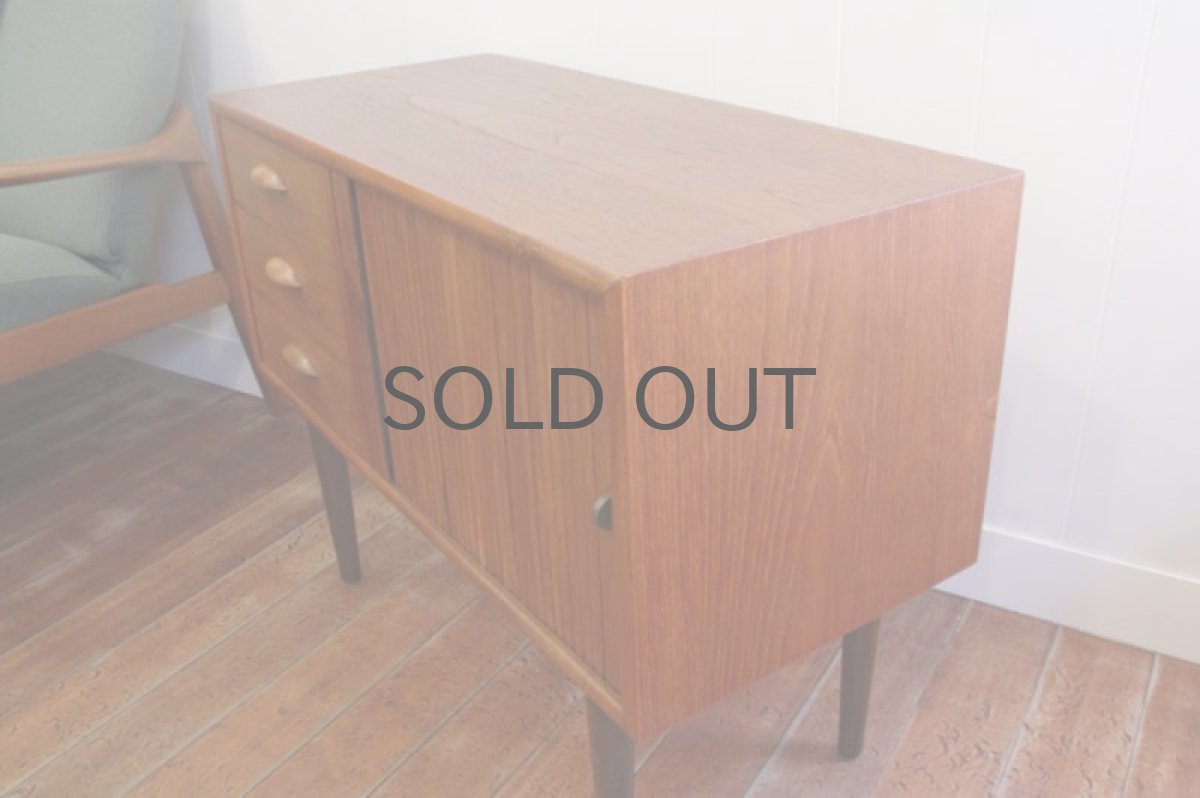 画像5: 北欧家具ビンテージ デンマーク製 チークミニキャビネット (5)