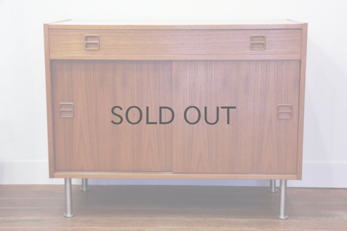 画像5: 北欧家具ビンテージ デンマーク製 チークミニサイドボード (5)