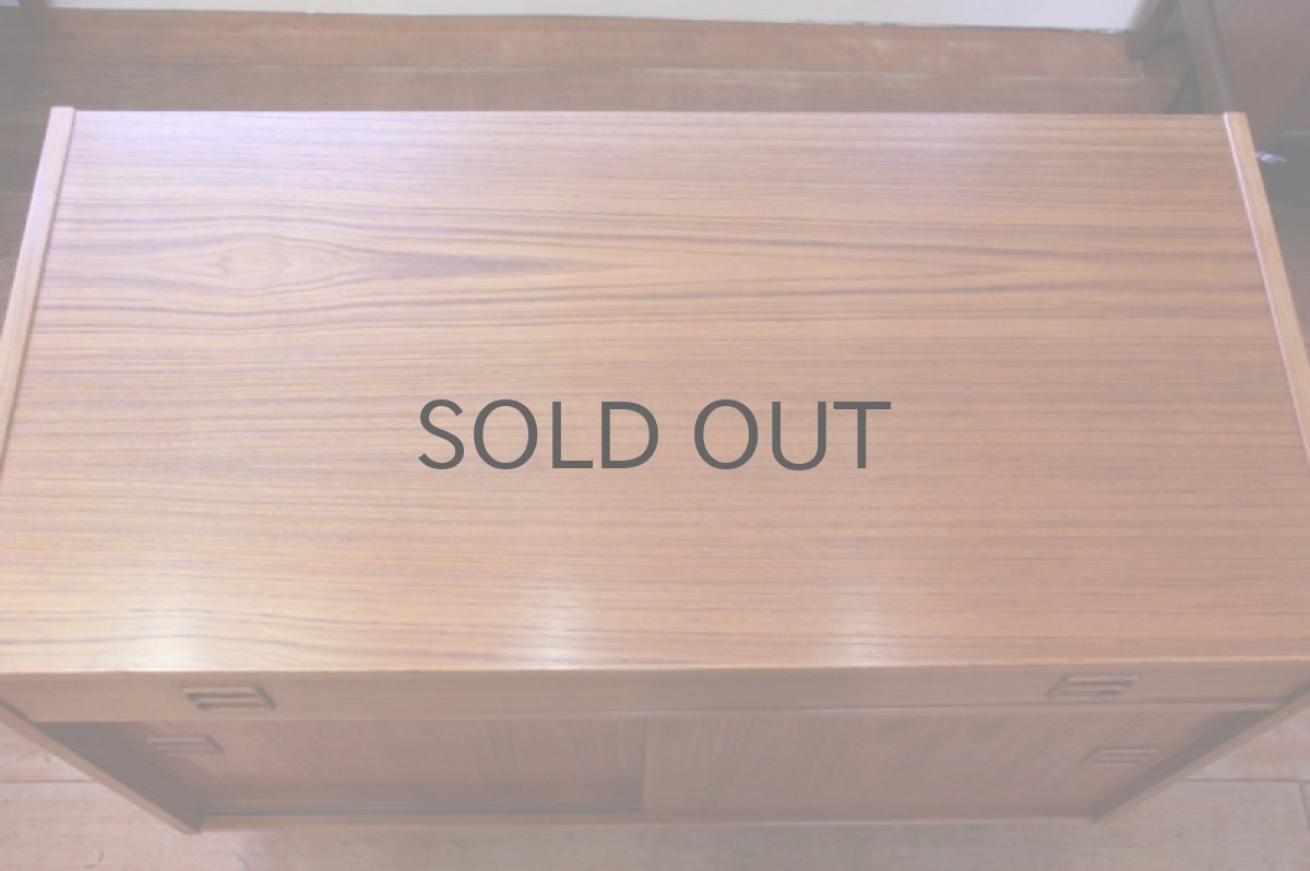 画像3: 北欧家具ビンテージ デンマーク製 チークミニサイドボード (3)