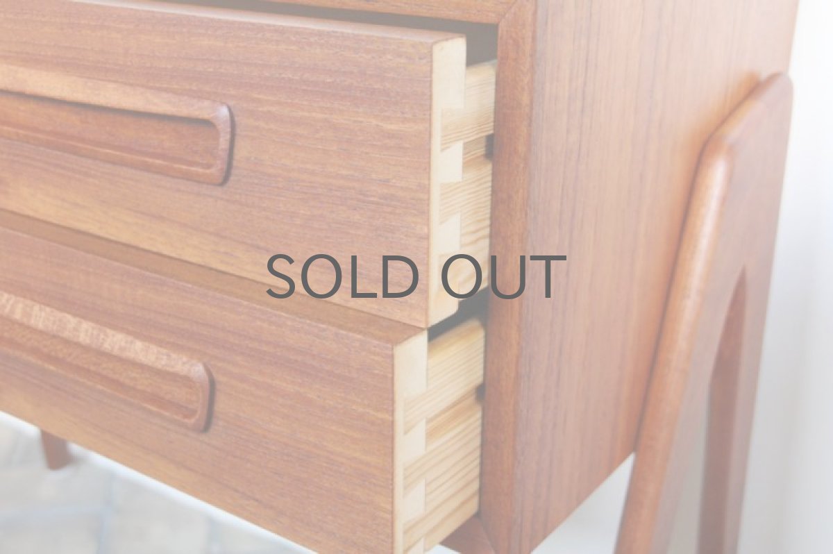 画像3: デンマーク製 AP mobler社製 チーク2段チェスト (3)