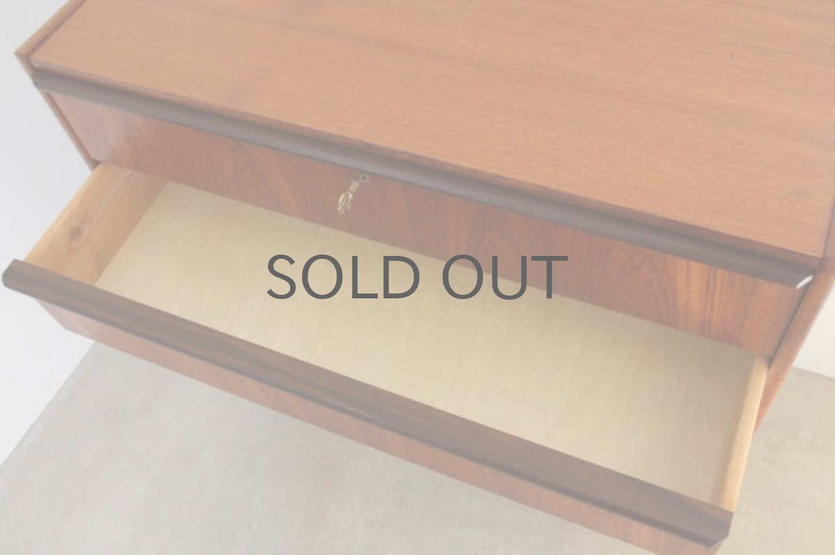 画像3: 北欧家具ビンテージ デンマーク製 4段 チーク チェスト (3)