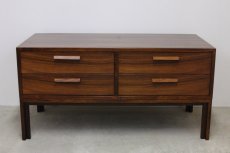 画像1: デンマーク製FM Furniture.社製　Kai Kristiansen カイ・クリスチャンセン　ローズウッド2段チェスト (1)