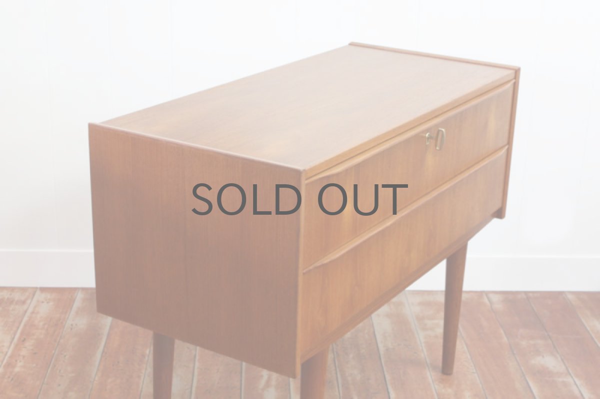 画像5: 北欧ヴィンテージ/デンマーク 2段 チークチェスト 32インチTV (5)