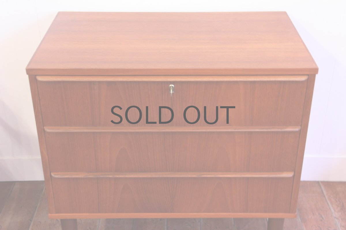 画像2: 北欧家具ヴィンテージ/デンマーク 3段 チークチェスト  (2)