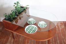画像2: 北欧家具/デンマーク製　チーク×ガラス　プランター付きコーヒーテーブル　 (2)