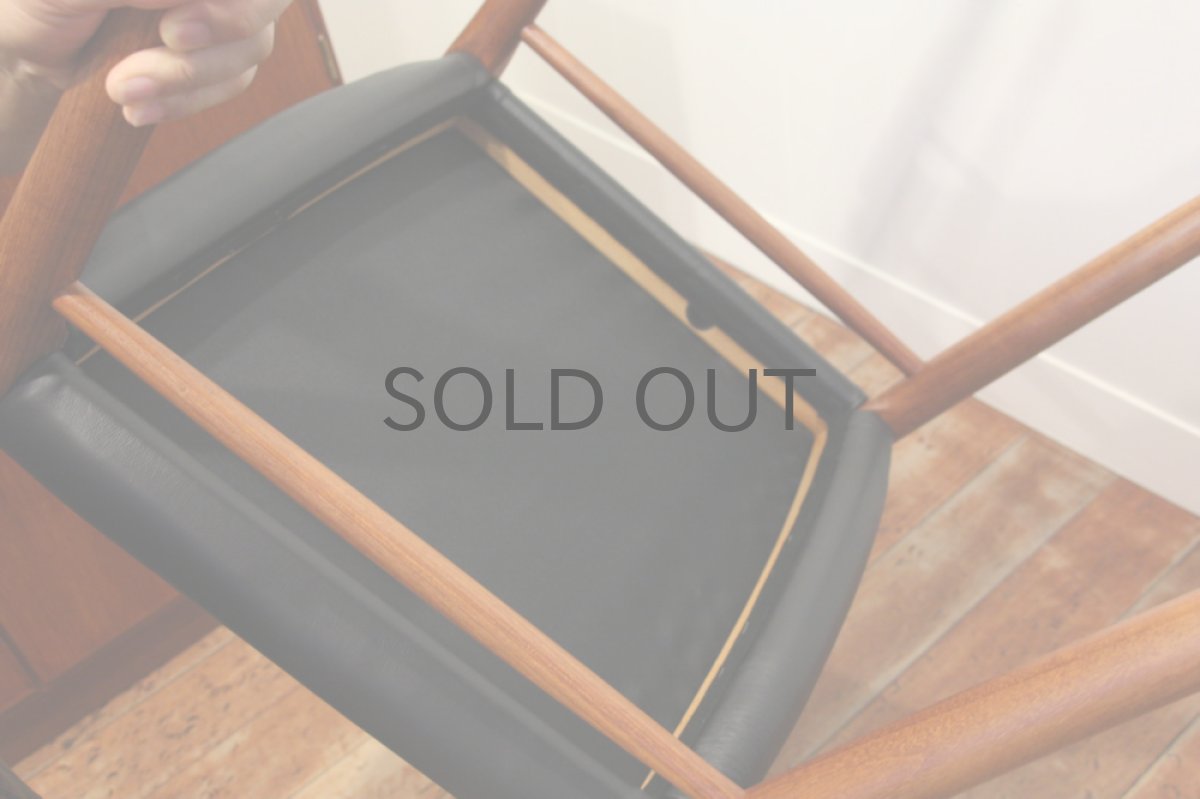 画像5: J.L.モラー社製、ニルスオットモラー  革張りチーク  ダイニングチェア (5)