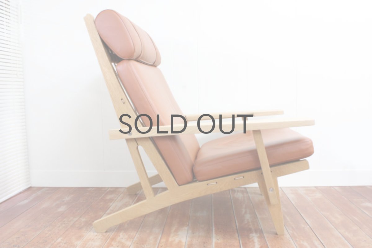 画像2: ハンス J ウェグナー GE375 ローブ張り オットマン 革張り (2)