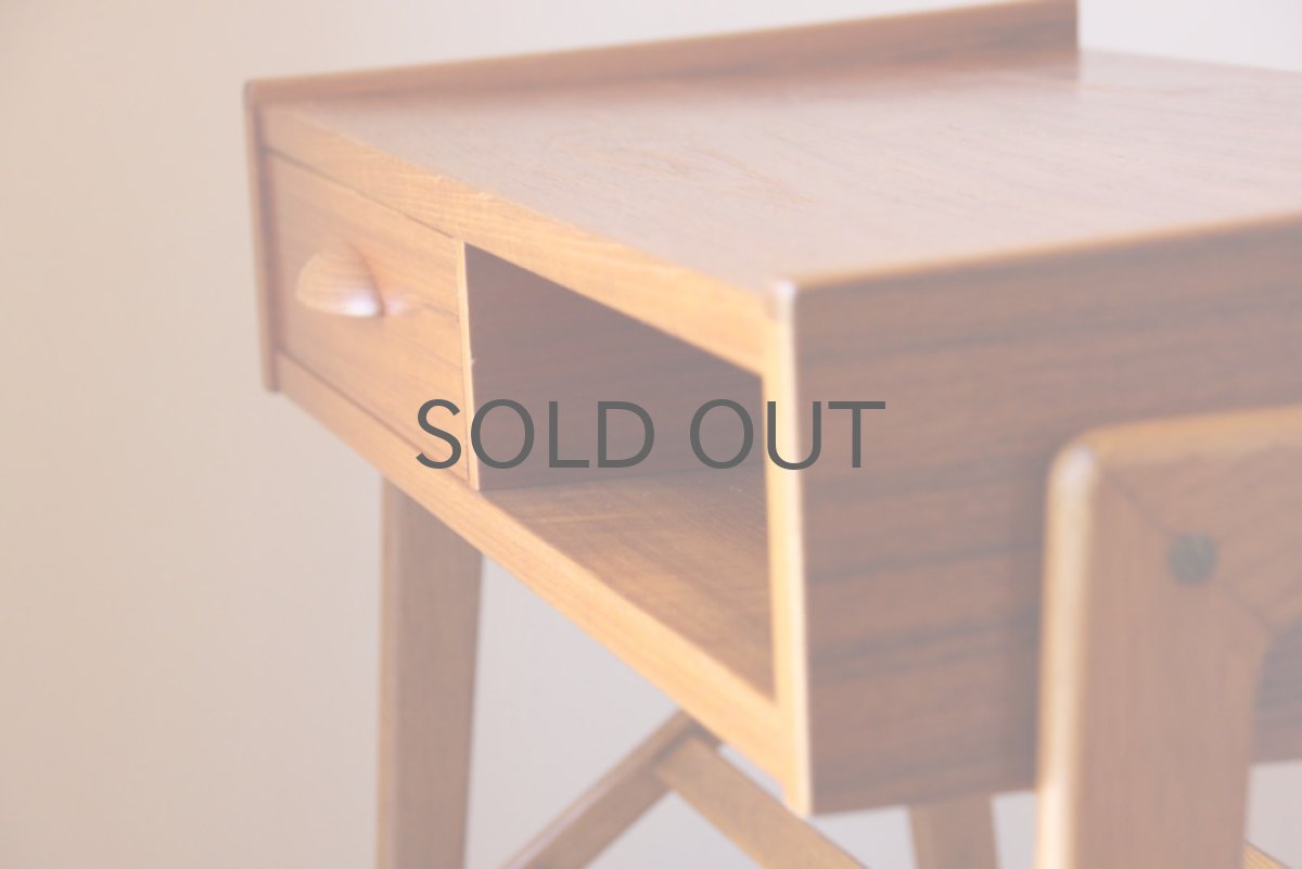 画像2: 北欧ヴィンテージ/デンマーク製 チーク マガジンラックチェスト (2)