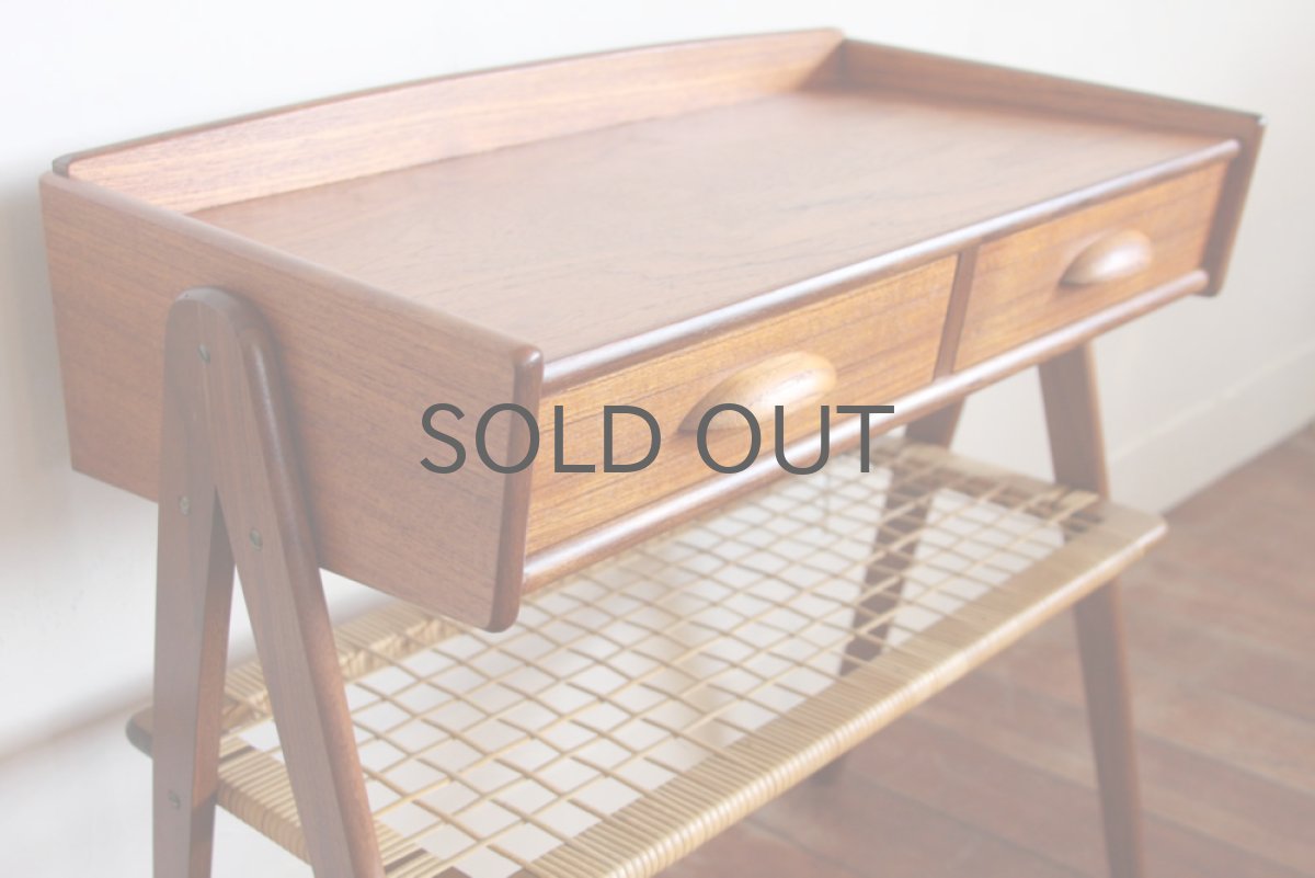 画像2: 北欧ビンテージ家具/デンマーク製  チーク スモールチェスト (2)