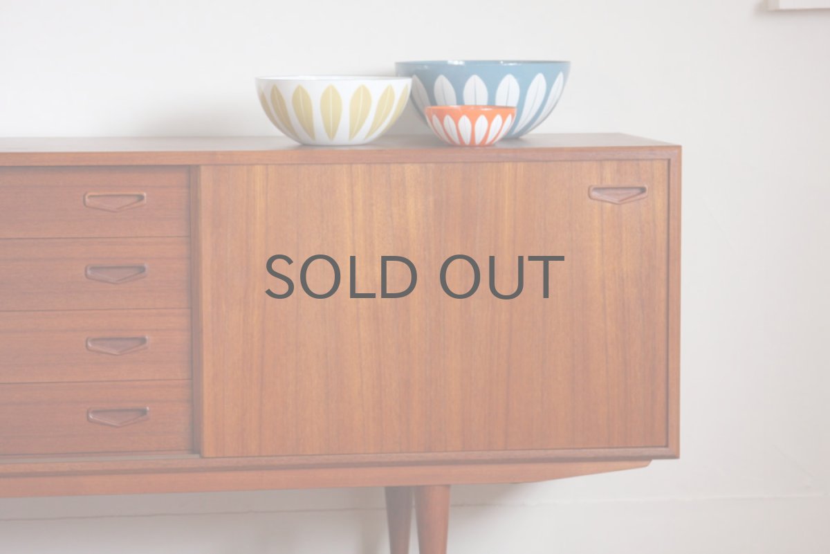 画像2: 北欧家具ビンテージ デンマーク製 チークローサイドボードClausen&Son社製 (2)