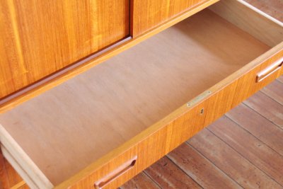 画像1: 北欧ビンテージ家具/デンマーク　チークチェスト引き戸+引き出し3段