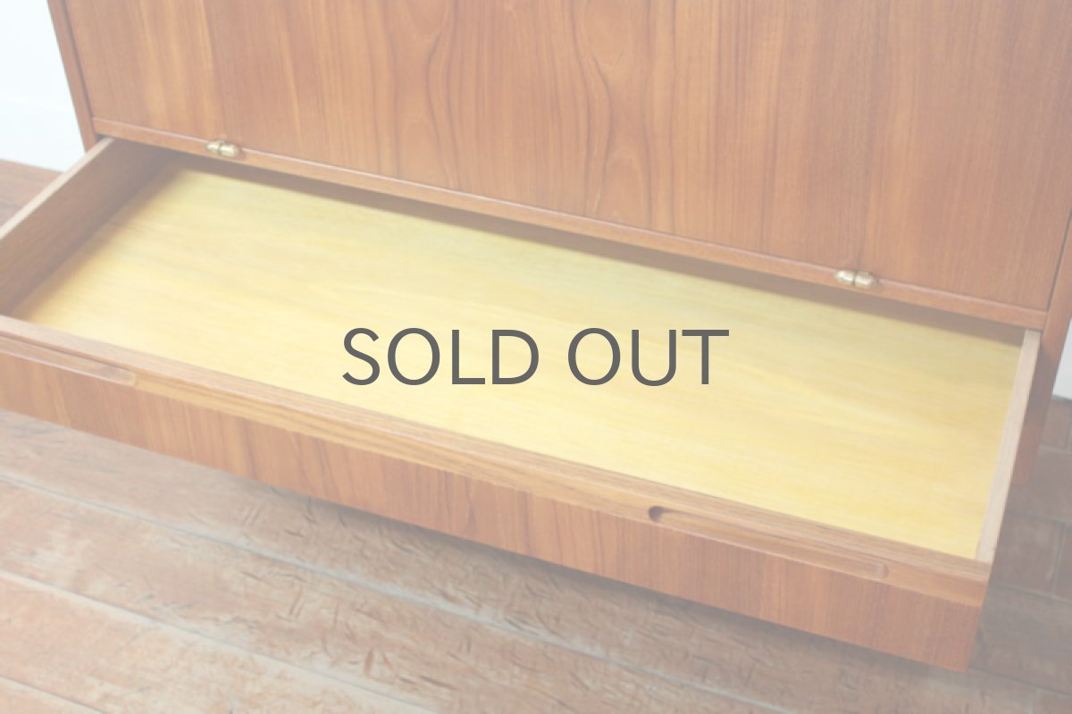 画像3: 北欧ヴィンテージ家具/デンマーク製 ミニサイドボード 32インチTV (3)