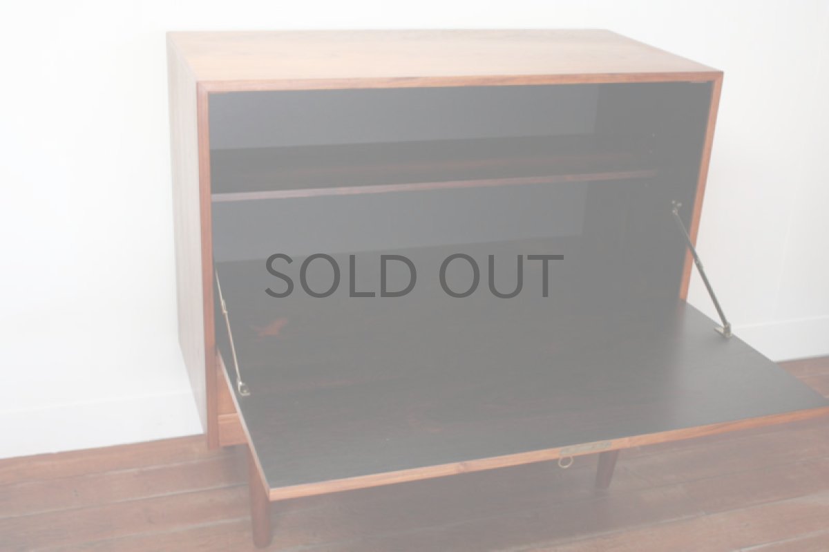 画像4: 北欧ヴィンテージ家具/デンマーク製 ミニサイドボード 32インチTV (4)