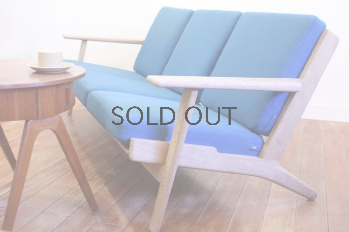 画像2: Hans j Wegnerハンス J ウェグナー GE290 3人掛けソファー オーク お好みのカラーでファブリックを張り替えます 張り替え代込 (2)