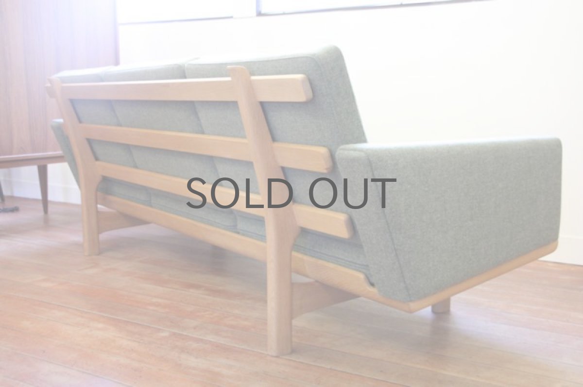 画像2: 北欧ビンテージ家具/Hans j Wegnerハンス J ウェグナー ソファー GE236 オーク 張り替え代込 (2)