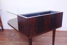 画像3: 北欧家具/デンマーク製　ローズウッド×ガラス　プランター付きサイドテーブル (3)