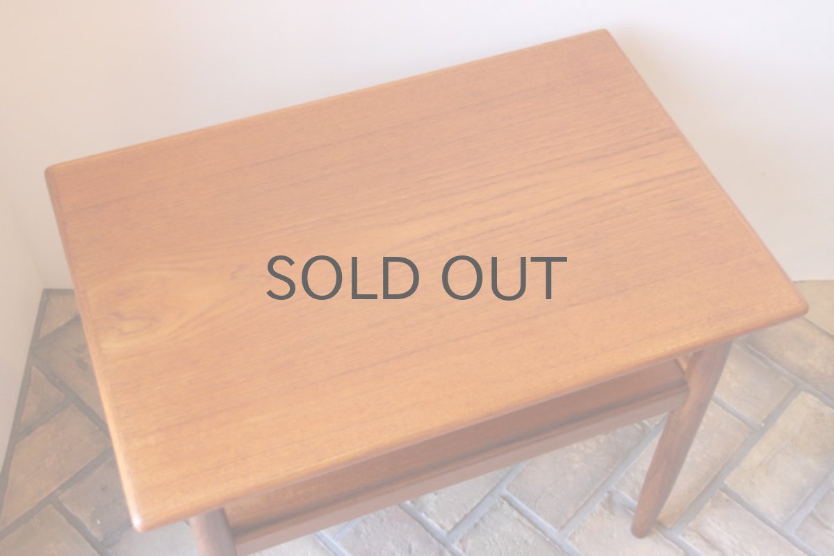 画像3: 北欧ヴィンテージ/デンマーク製 チーク サイドテーブル (3)