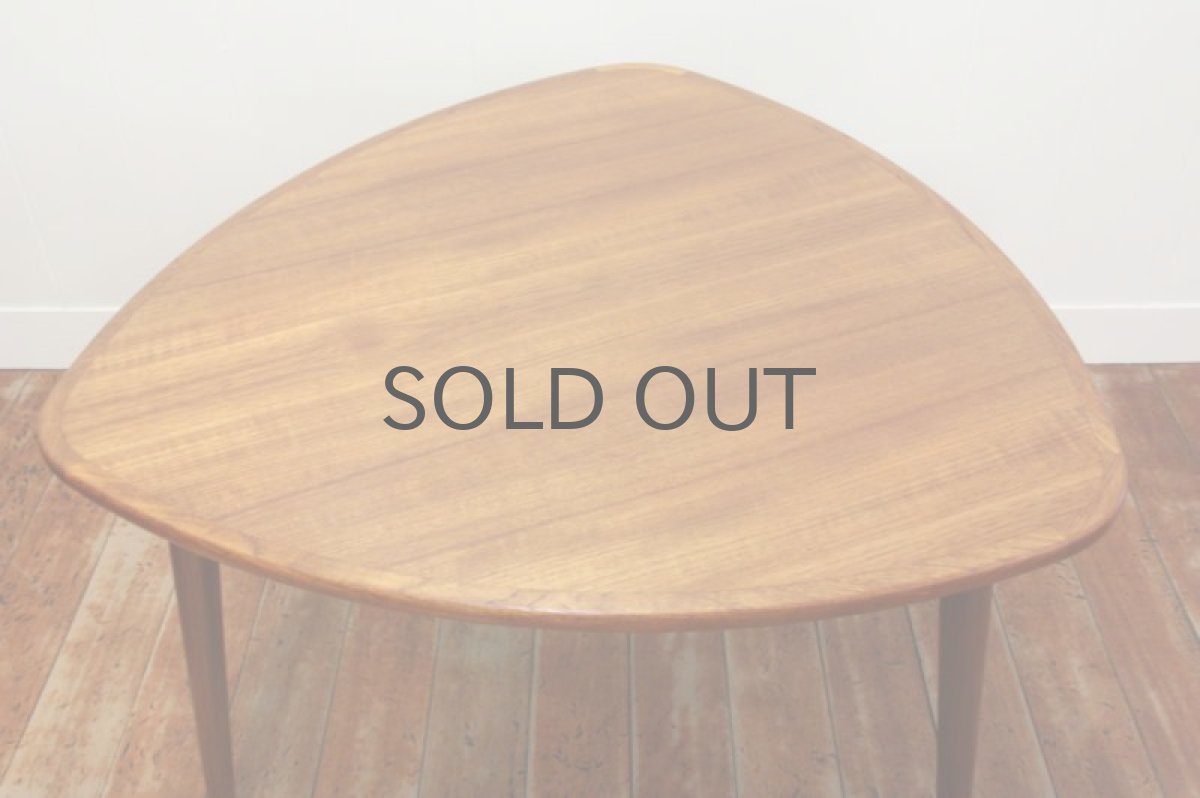 画像2: チーク トライアングル コーヒーテーブル デンマーク製  (2)