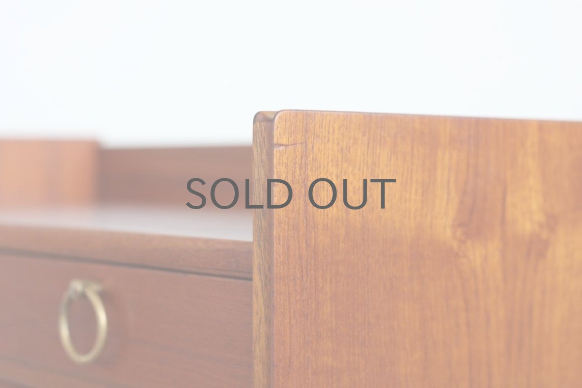 画像10: 北欧ビンテージ家具／デンマーク製／チェスト／チーク／真鍮リングハンドル (10)