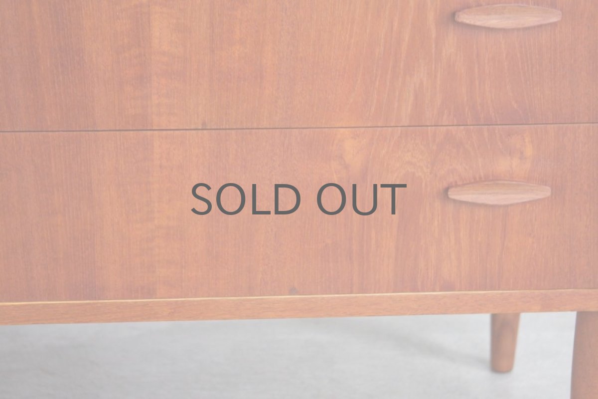 画像3: 北欧ビンテージ家具/デンマーク製/チークチェスト引き戸+引き出し3段 (3)