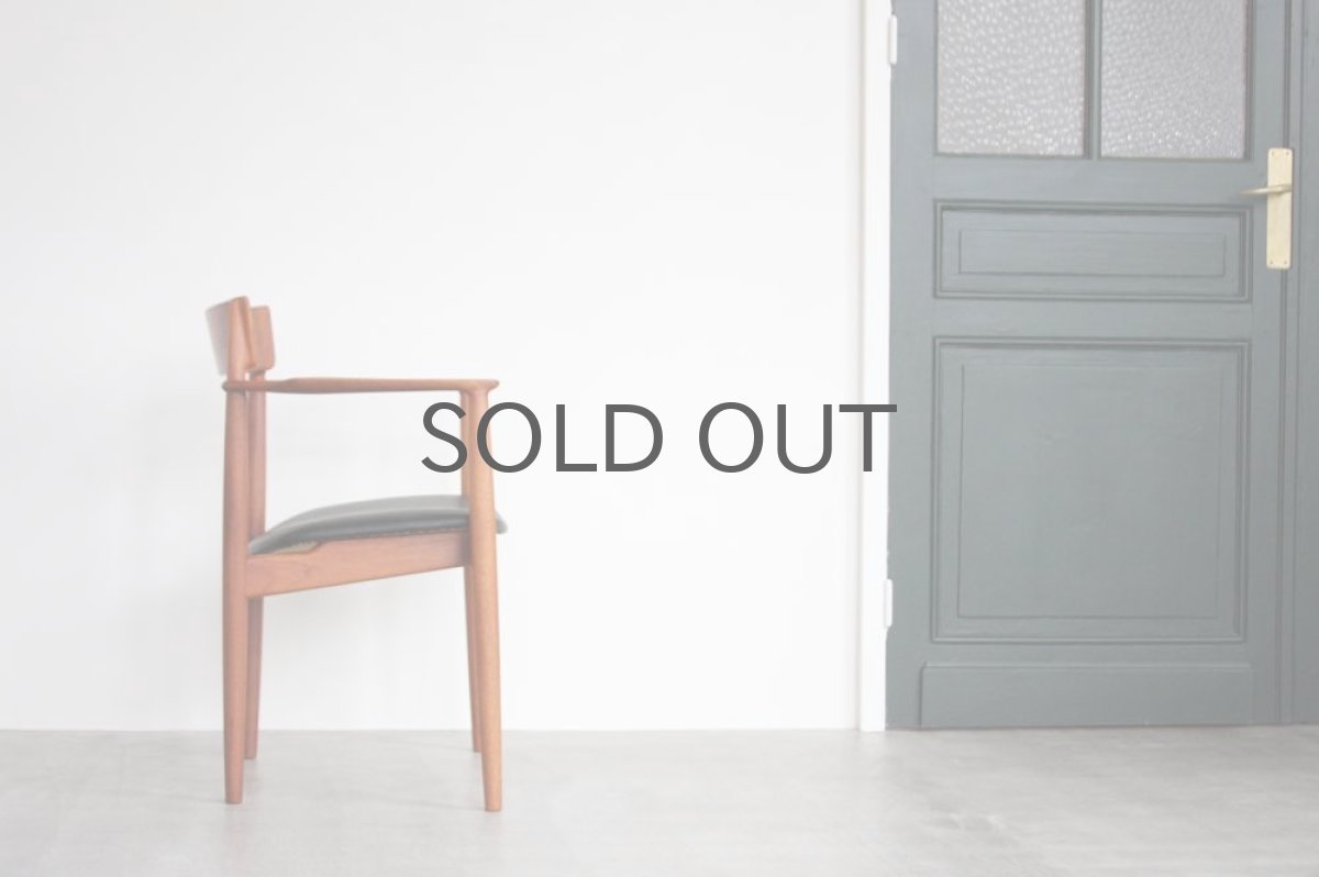 画像4: 北欧ビンテージ家具/デンマーク製/Henry Rosengren Hansen /カンファレンスチェア/チーク アーム付き (4)