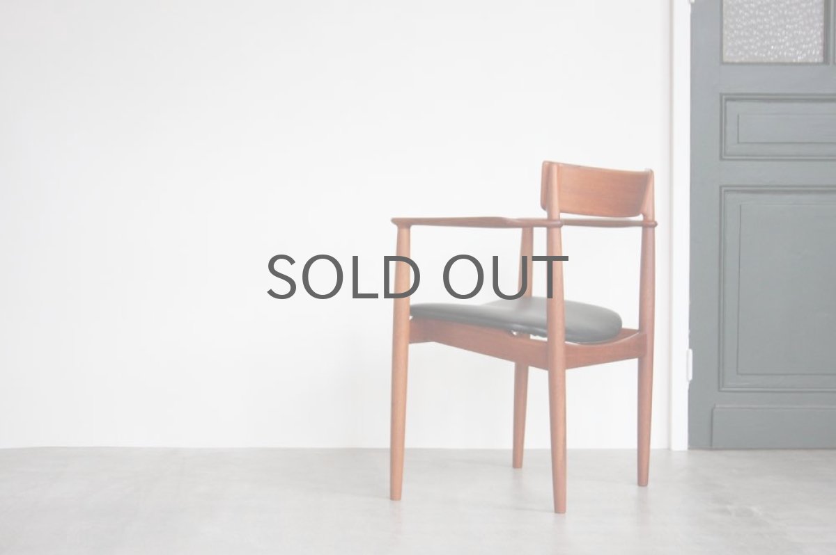 画像3: 北欧ビンテージ家具/デンマーク製/Henry Rosengren Hansen /カンファレンスチェア/チーク アーム付き (3)