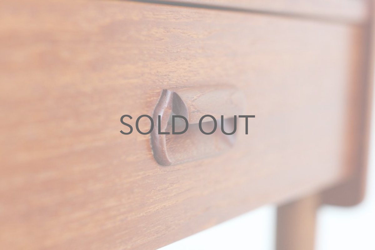 画像7: 北欧ビンテージ家具/デンマーク製/Omann Jun Møbelfabrik/チーク&オークベッドサイドチェスト (7)