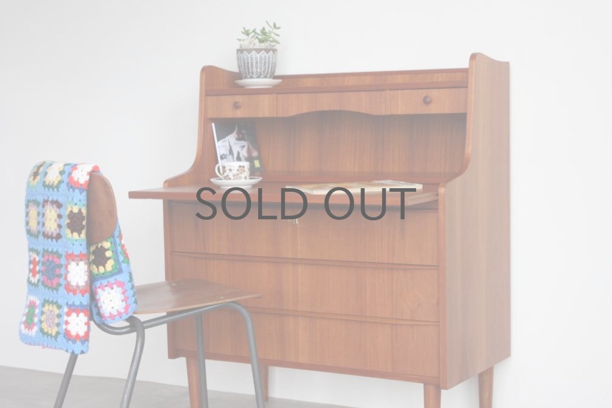 画像2: 北欧ビンテージ家具/デンマーク製　チークライティングビューロー/3段引き出し (2)