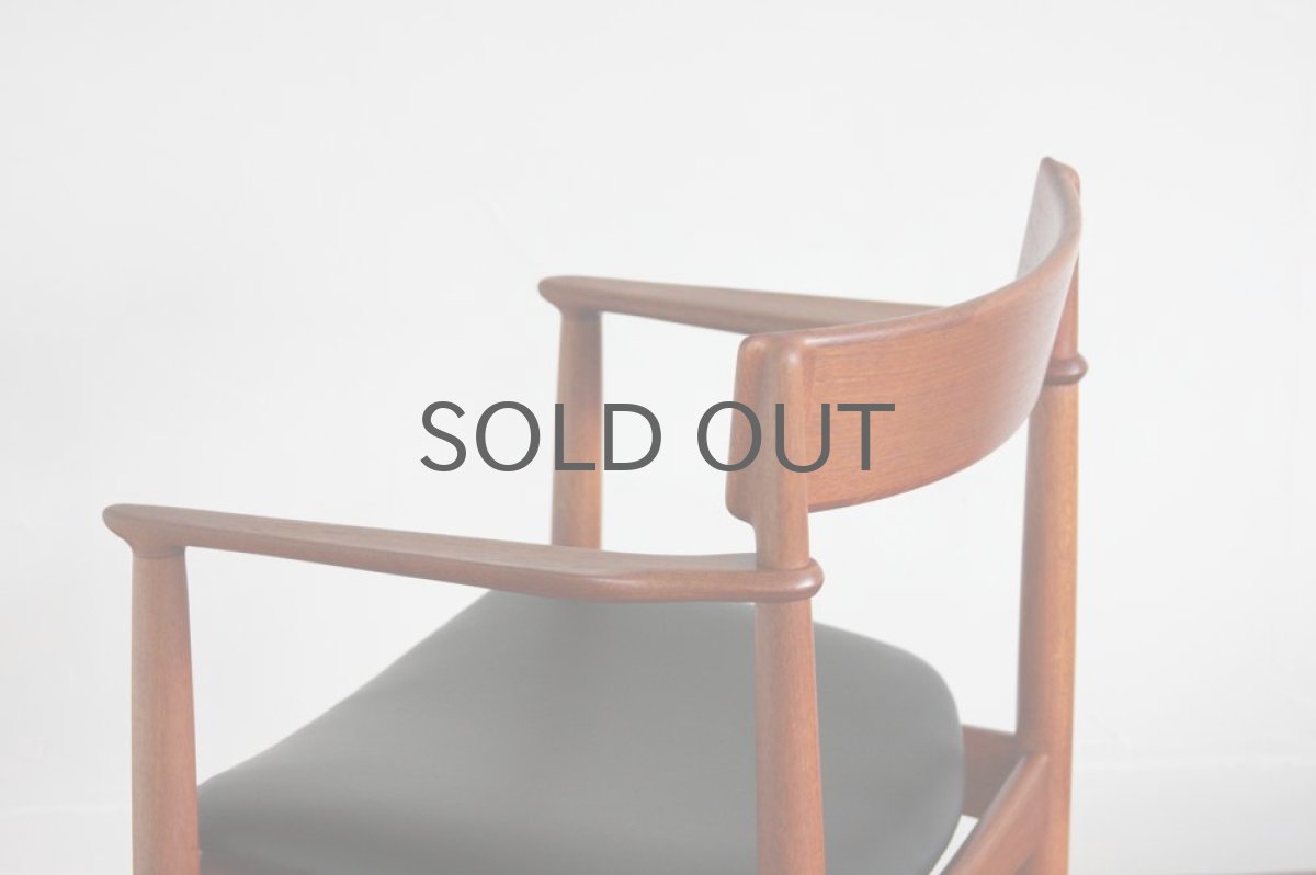 画像6: 北欧ビンテージ家具/デンマーク製/Henry Rosengren Hansen /カンファレンスチェア/チーク アーム付き (6)